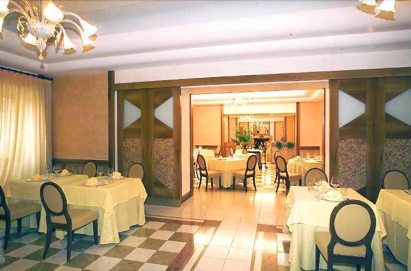 Hotel&Ristorante Miramonti Palazzo Storico Rieti Dış mekan fotoğraf