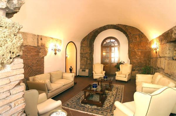 Hotel&Ristorante Miramonti Palazzo Storico Rieti Dış mekan fotoğraf